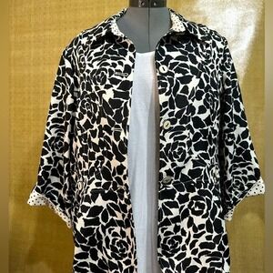 PLUS SZ LANA LEE JACKET BLACK & SOFT WHITE JACKET W/ANY OF YOUR FAVORITE BOTTOMS